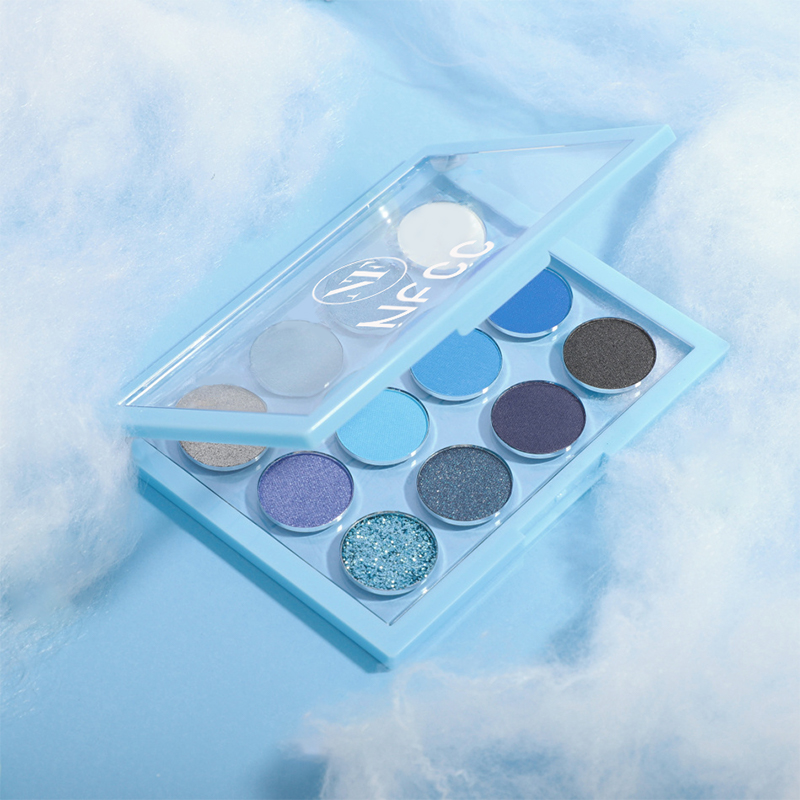 Paleta de sombras com 12 cores brilhantes